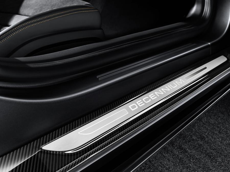 Детали интерьера Audi R8 V10 Decennium 2019 года  (WW) (фото 7 из 15)